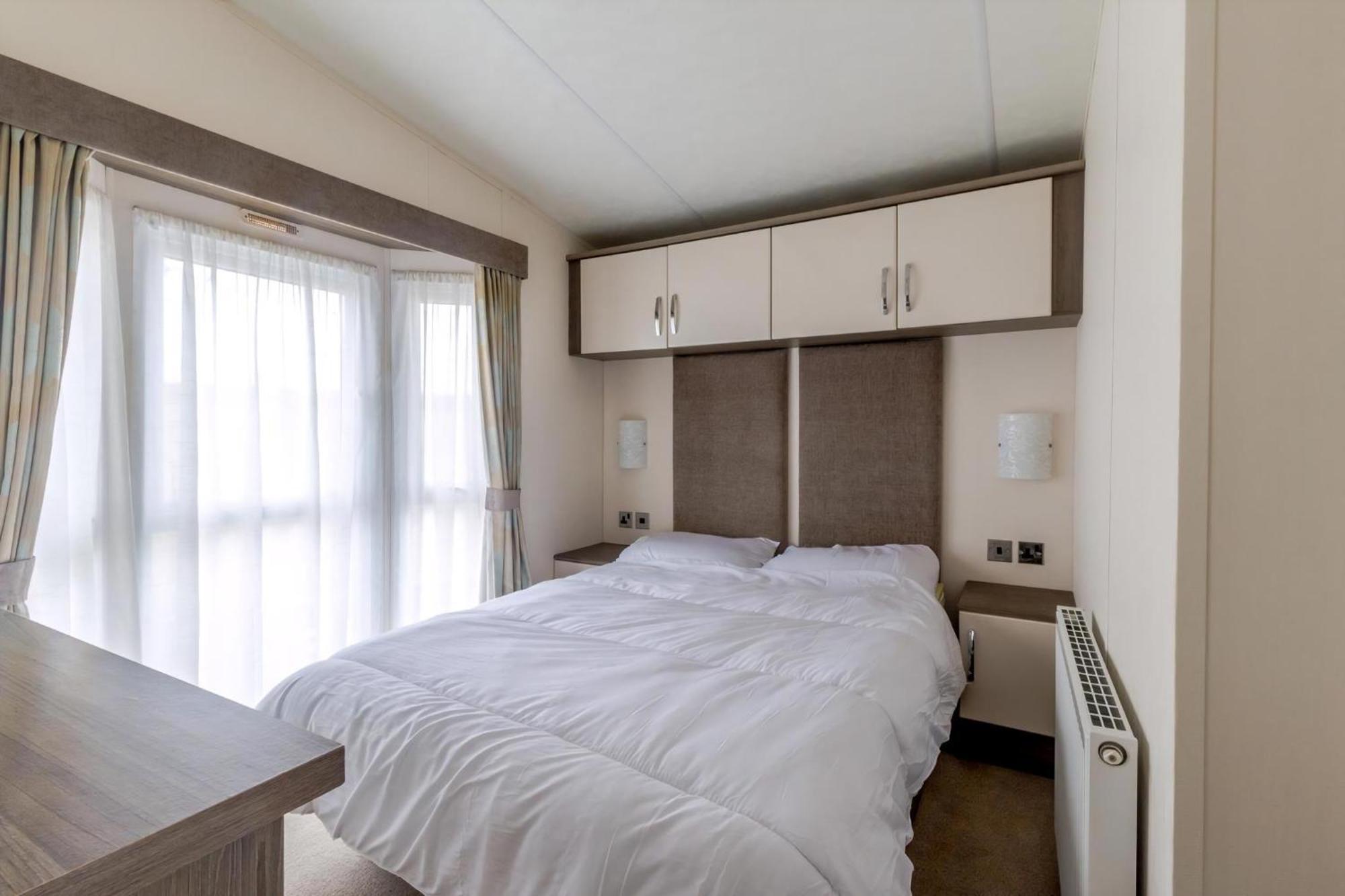 Beautiful 6 Berth Caravan By The Beach In Suffolk Ref 40076Nd Lowestoft Exterior photo